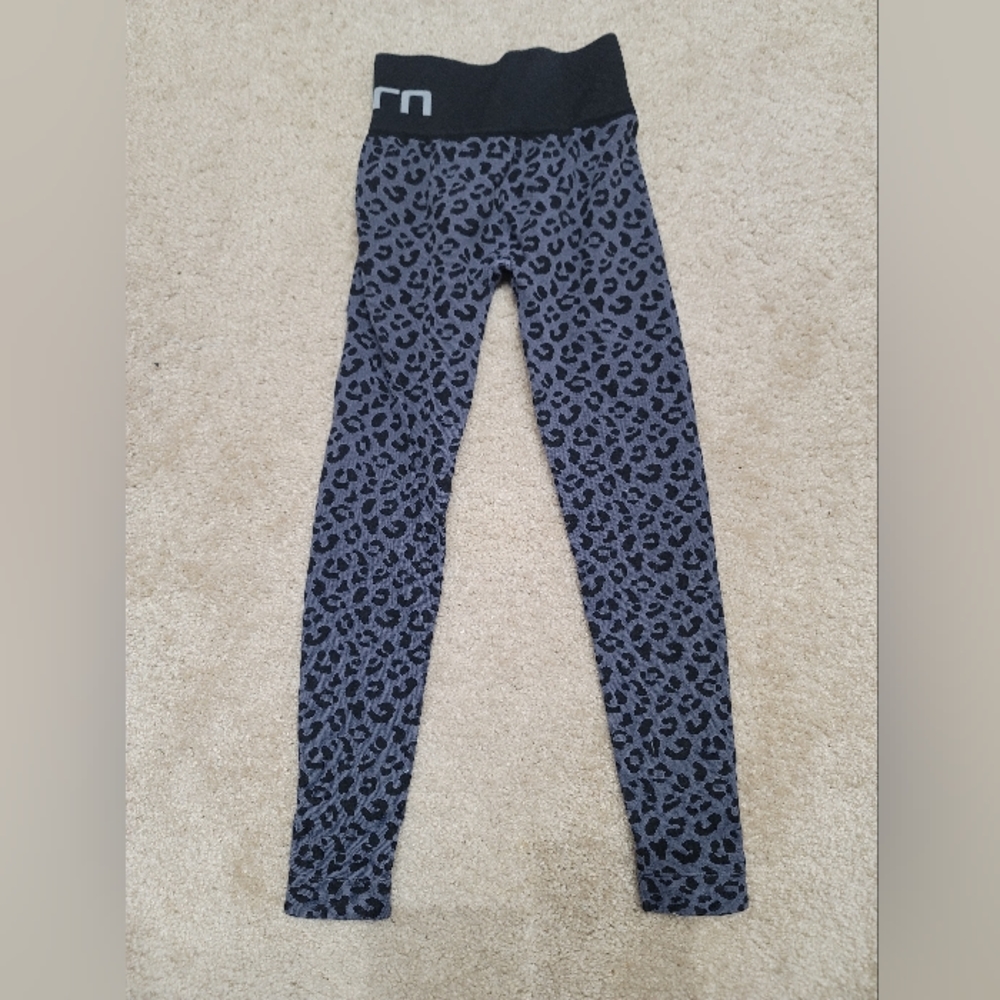 Burn Bootcamp Leggings - Picture 3 of 4